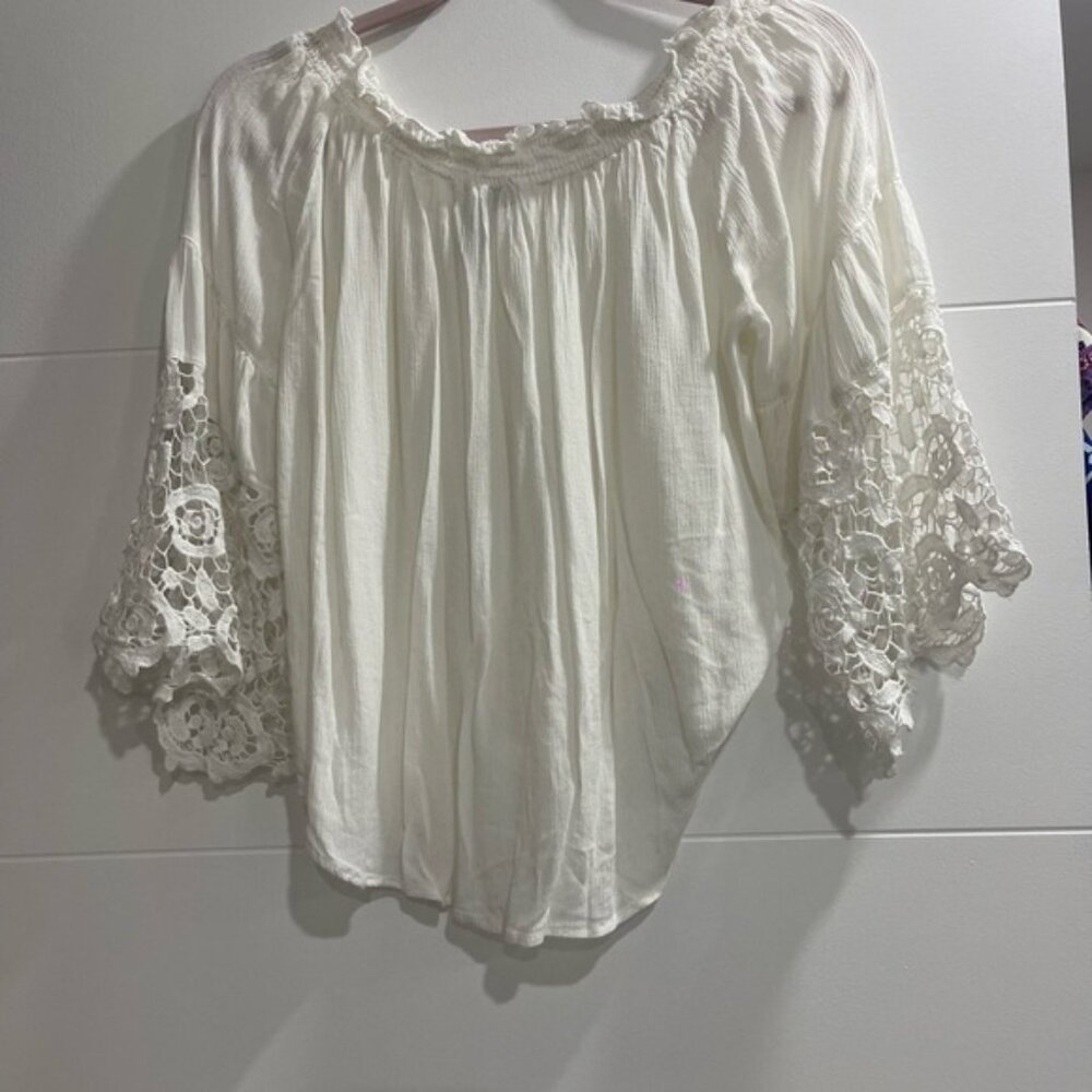 Studio west in Small white off the shoulder
